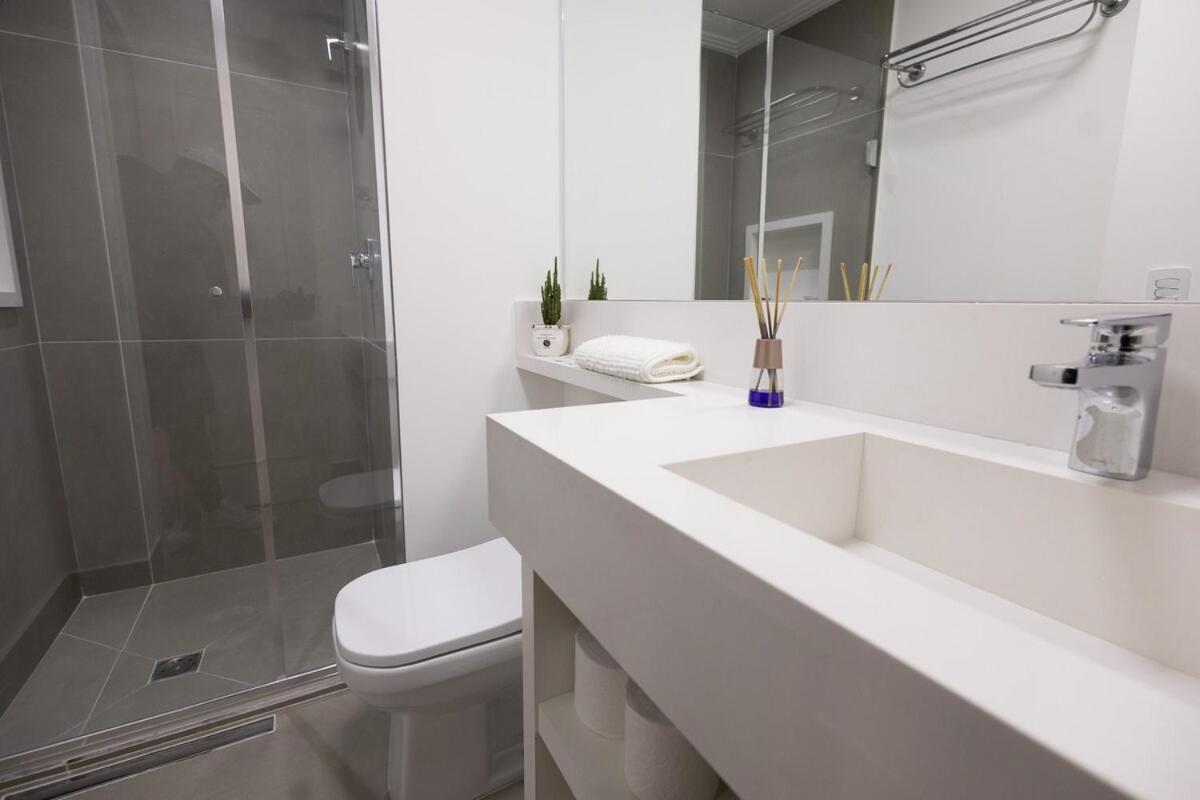 Flat Localizado Em Renomado-vila Olimpia * São Paulo